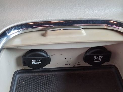 Used 2020 Dodge Grand Caravan SXT FWD image 11