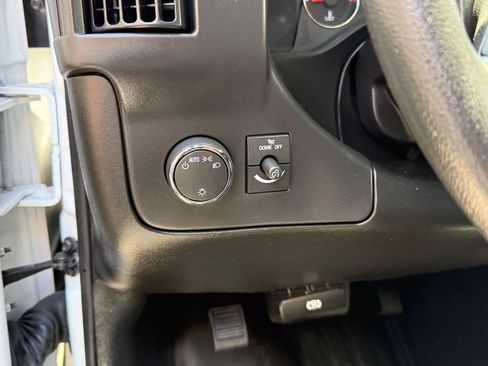 Used 2025 Chevrolet Express 2500 w/ Driver Convenience Package RWD image 15