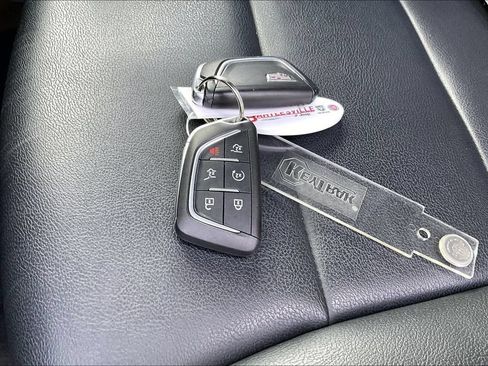 Used 2023 Cadillac Escalade Luxury AWD/4WD image 10