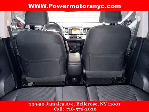 Used 2018 Toyota RAV4 LE image 22