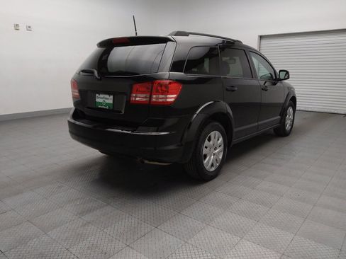 Used 2019 Dodge Journey SE image 9