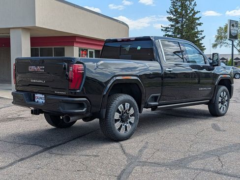 New 2026 GMC Sierra 3500 Denali w/ Denali Reserve Package AWD/4WD image 17