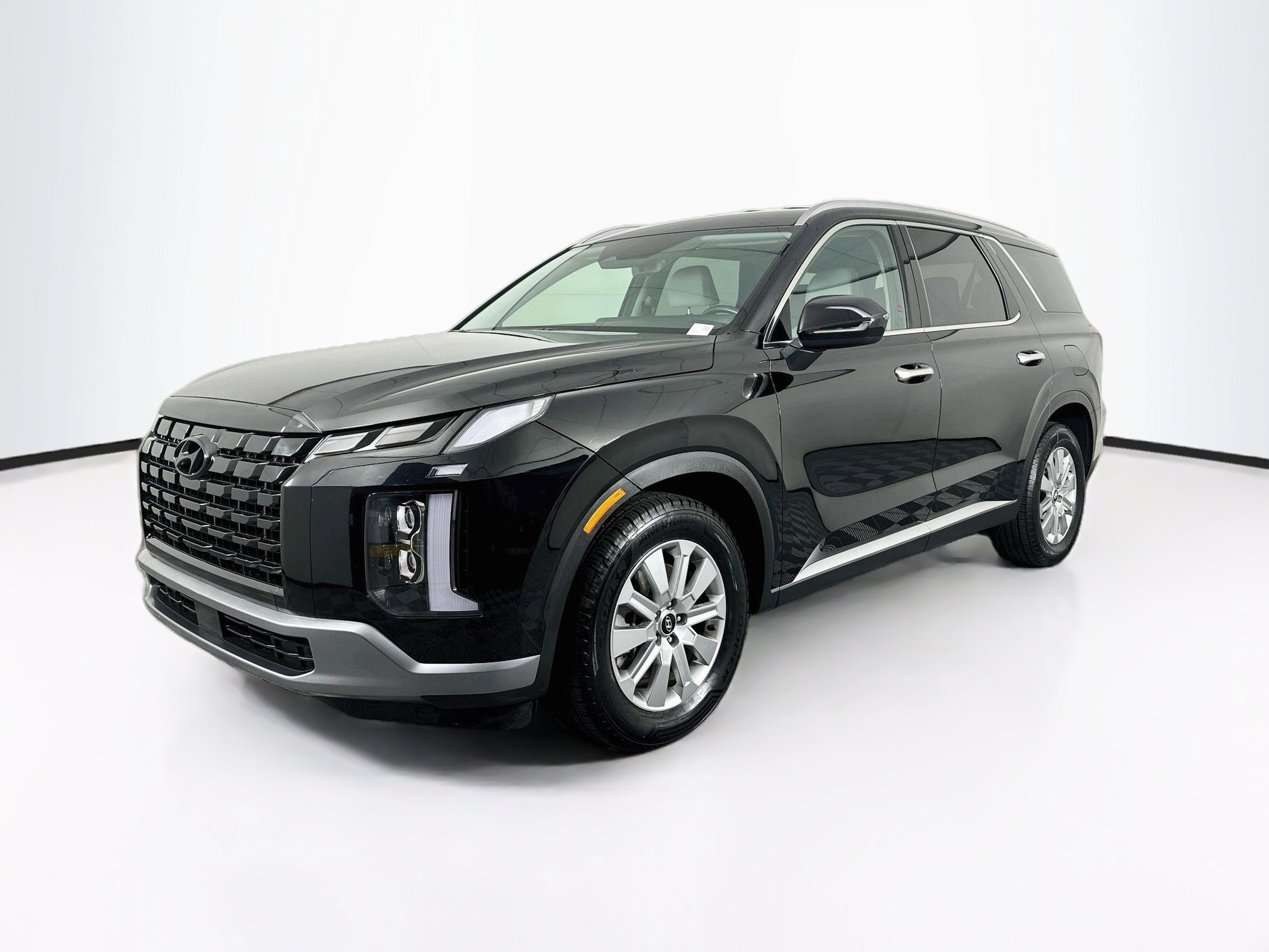 Used 2025 Hyundai Palisade SEL FWD image 3