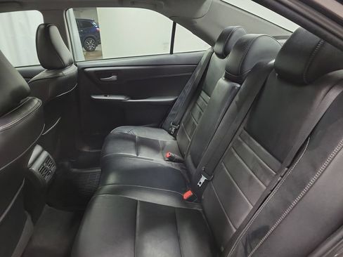Used 2015 Toyota Camry XLE FWD image 30