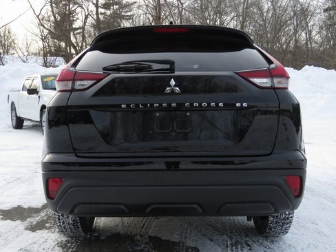 Used 2022 Mitsubishi Eclipse Cross ES image 6