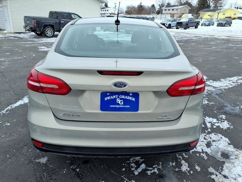 Used 2016 Ford Focus SE image 5