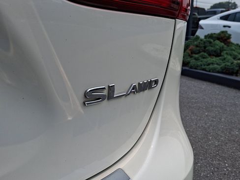 Certified 2022 Nissan Rogue Sport SL AWD/4WD image 30