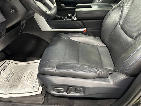 Used 2025 Toyota Tundra Platinum AWD/4WD image 13