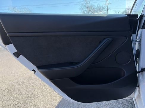Used 2022 Tesla Model 3 Performance image 13