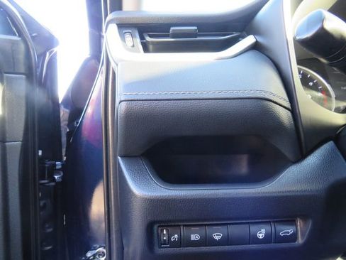 Used 2019 Toyota RAV4 XLE w/ Convenience Package image 33