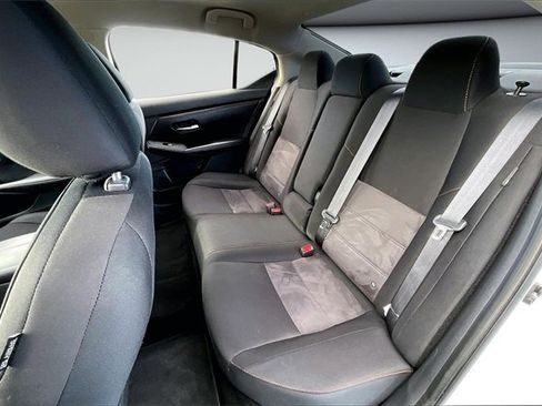 Certified 2024 Nissan Sentra SR image 21