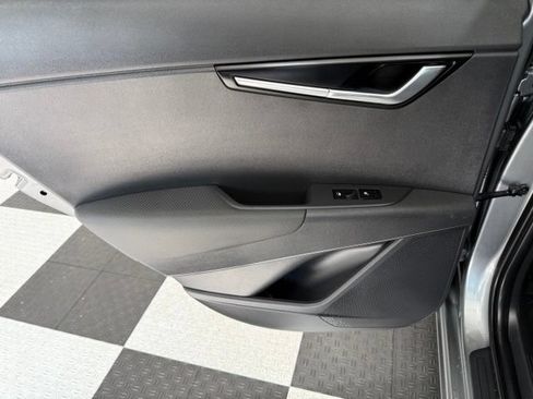 Used 2025 Kia Niro Wind w/ Wind Preserve Package FWD image 19