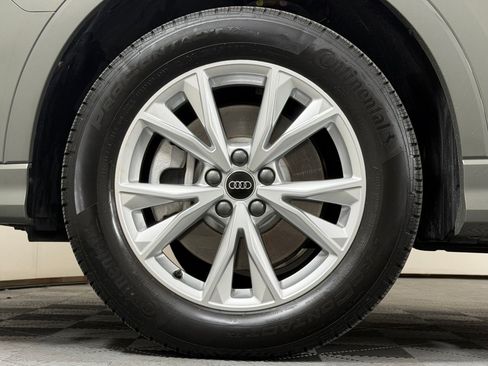 Certified 2025 Audi Q3 2.0T Premium w/ Convenience Package AWD/4WD image 12