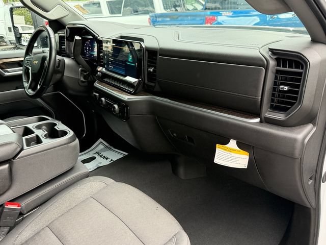 Used 2025 Chevrolet Silverado 2500 LT w/ Convenience Package AWD/4WD image 17