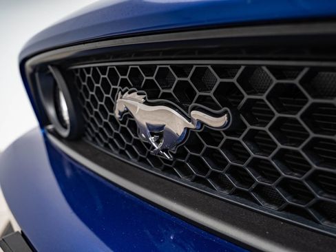 Used 2013 Ford Mustang GT Premium w/ Electronics Pkg RWD image 3