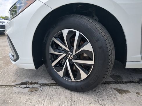 Certified 2025 Volkswagen Jetta S FWD image 29