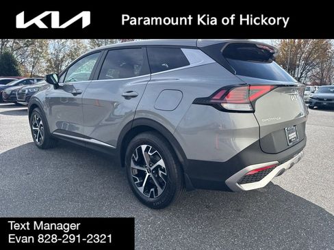 Used 2024 Kia Sportage EX image 5