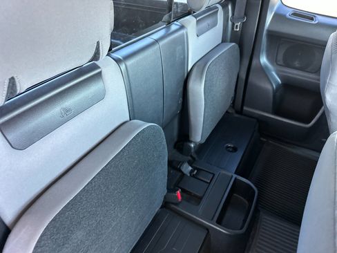 Used 2022 Toyota Tacoma SR5 image 11