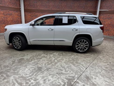 Used 2023 GMC Acadia Denali w/ Denali Technology Package image 2
