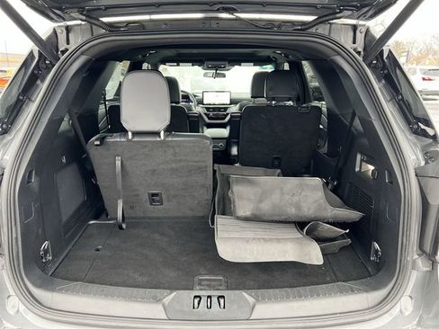 Used 2025 Ford Explorer ST-Line image 23