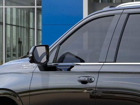 New 2025 Chevrolet Tahoe High Country image 12