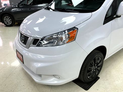 Used 2021 Nissan NV200 SV w/ Back Door Glass Package image 29