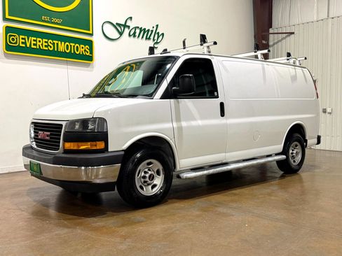 Used 2020 GMC Savana 2500 w/ Driver Convenience Package image 3
