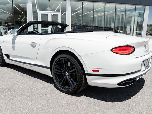 Certified 2022 Bentley Continental GT AWD/4WD image 9