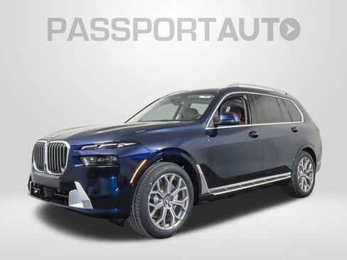 Used 2025 BMW X7 xDrive40i w/ Premium Package AWD/4WD image 1