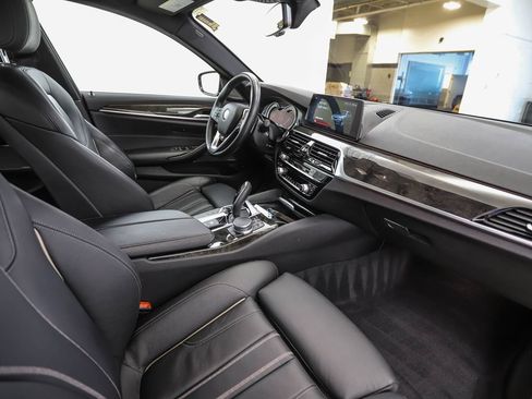 Used 2017 BMW 530i xDrive AWD/4WD image 30