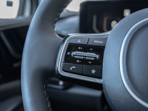 New 2026 Kia Carnival SX Prestige FWD image 17