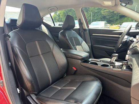 Certified 2024 Nissan Altima 2.5 SR FWD image 21