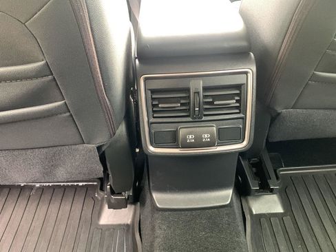 Used 2019 Subaru Forester Premium AWD/4WD image 19