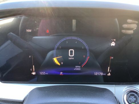 Used 2025 Chevrolet Trax LT w/ Driver Confidence Package image 23