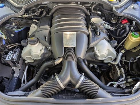 Used 2015 Porsche Panamera 4 image 31