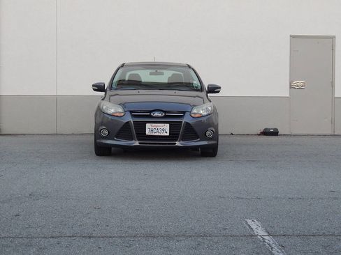 Used 2014 Ford Focus Titanium image 8