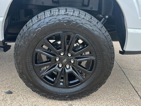 Used 2024 Ford F150 Platinum w/ FX4 Off-Road Package image 9