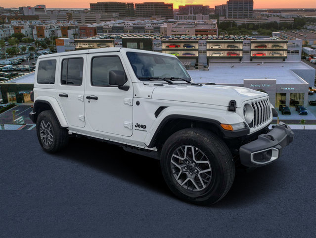 Certified 2026 Jeep Wrangler Unlimited Sahara AWD/4WD image 1