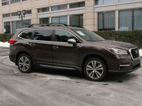 Used 2019 Subaru Ascent Touring w/ Popular Package #2 image 2
