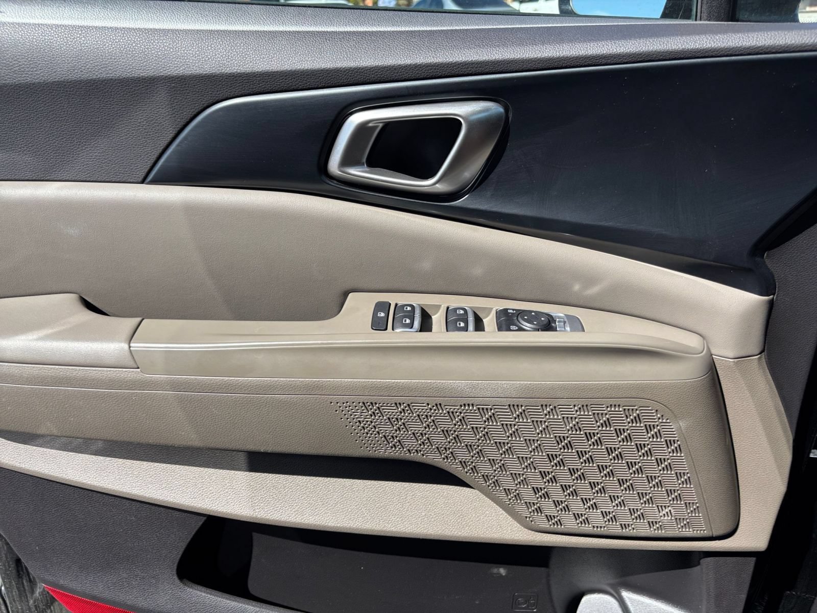 Used 2026 Kia Carnival FWD image 18