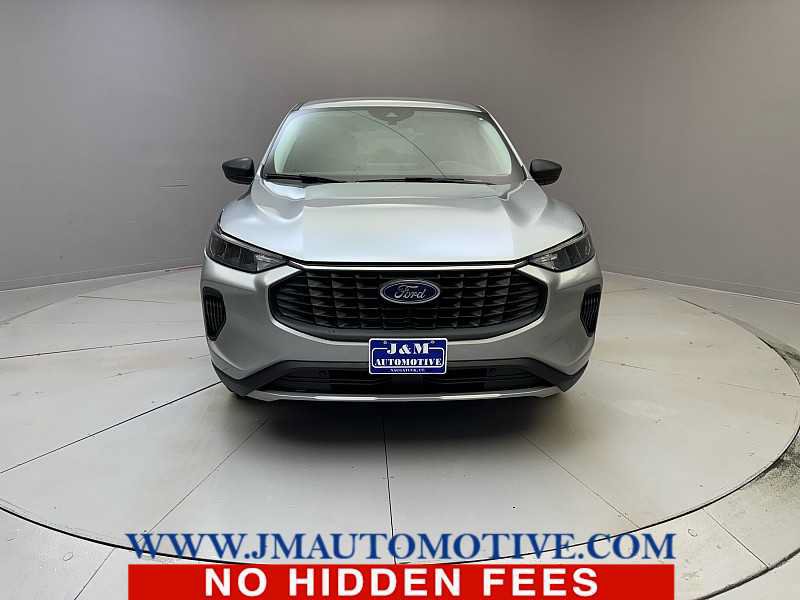 Used 2023 Ford Escape Active w/ Tech Pack #1 AWD/4WD image 8