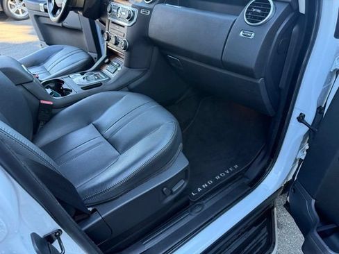 Used 2015 Land Rover LR4 HSE AWD/4WD image 34