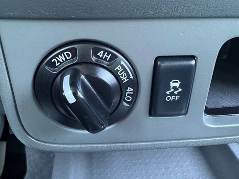 Used 2019 Nissan Frontier SV AWD/4WD image 15