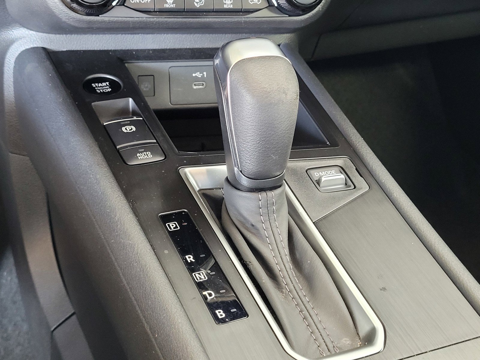 Certified 2026 Nissan Kicks SV FWD image 15