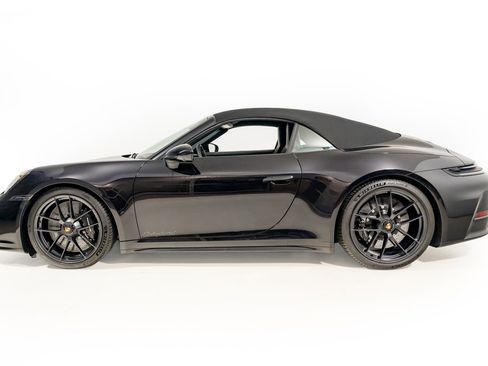 Used 2026 Porsche 911 Carrera 4 GTS image 3