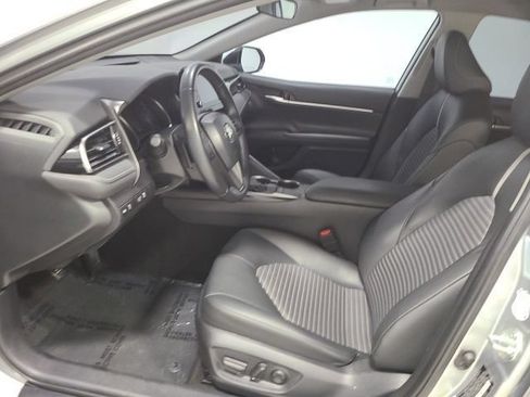 Used 2023 Toyota Camry SE FWD image 19