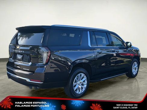 Certified 2025 Chevrolet Suburban Premier RWD image 6