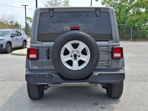 Used 2022 Jeep Wrangler Unlimited Sport w/ Sun And Sound Package AWD/4WD image 8