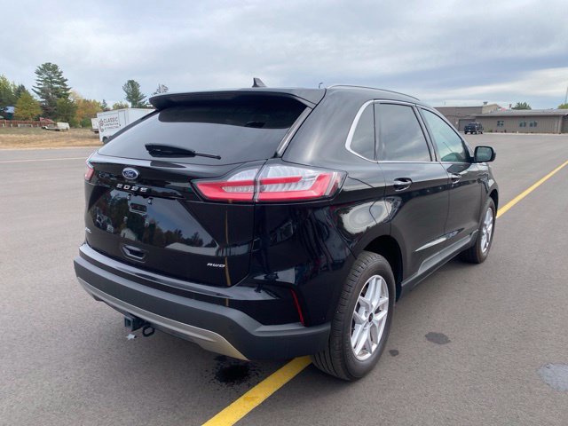 Used 2024 Ford Edge SEL w/ Convenience Package AWD/4WD image 5