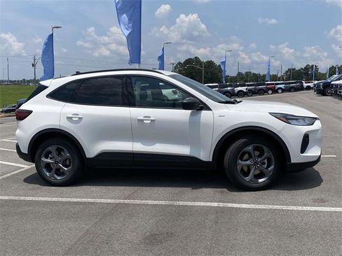 New 2025 Ford Escape ST-Line w/ Equipment Group 301A image 5